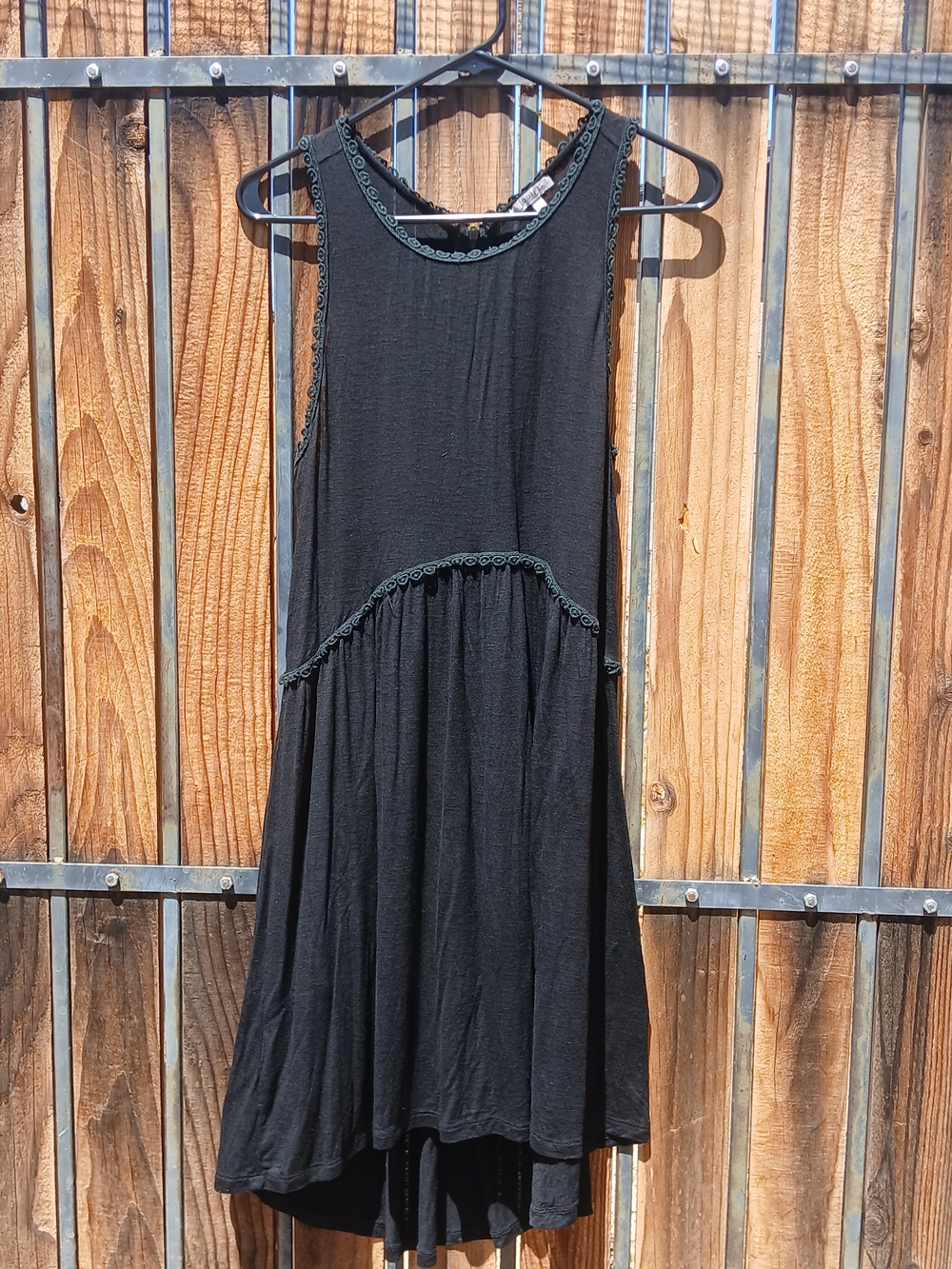 JODIFL Black High-Low Tiered Sleeveless Dress